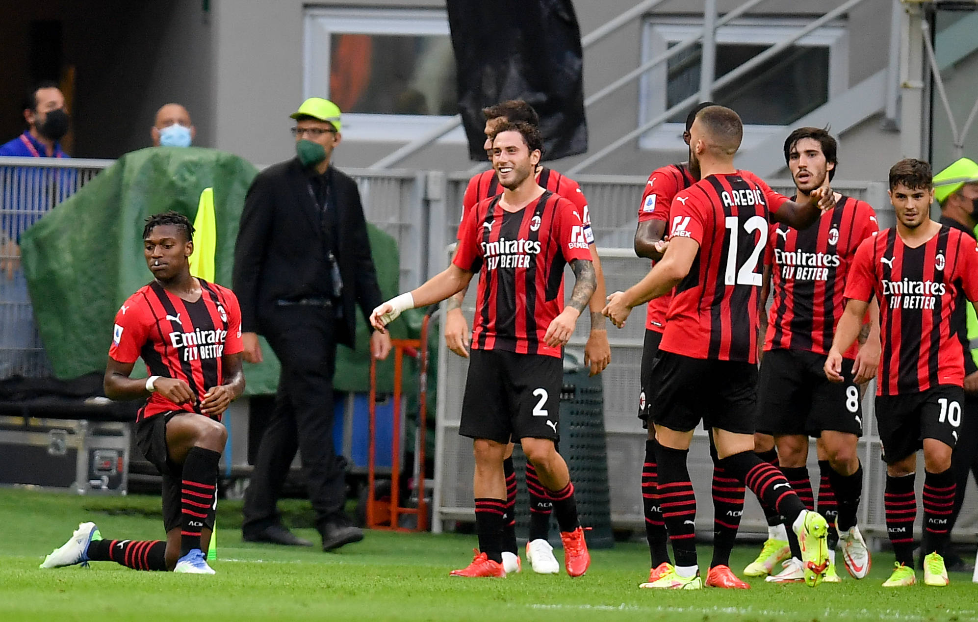 10场7胜，拜仁是击败卡塔尔财团时代巴黎次数并列最多的球队（拜仁10战7胜，对卡塔尔时代巴黎的胜场并列第一）