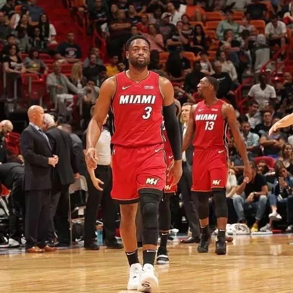 英冠前瞻：伯明翰急于走出不胜阴霾，德比郡客场战绩稳定（英冠前瞻：伯明翰力争摆脱不胜低迷，德比郡客战表现稳健）