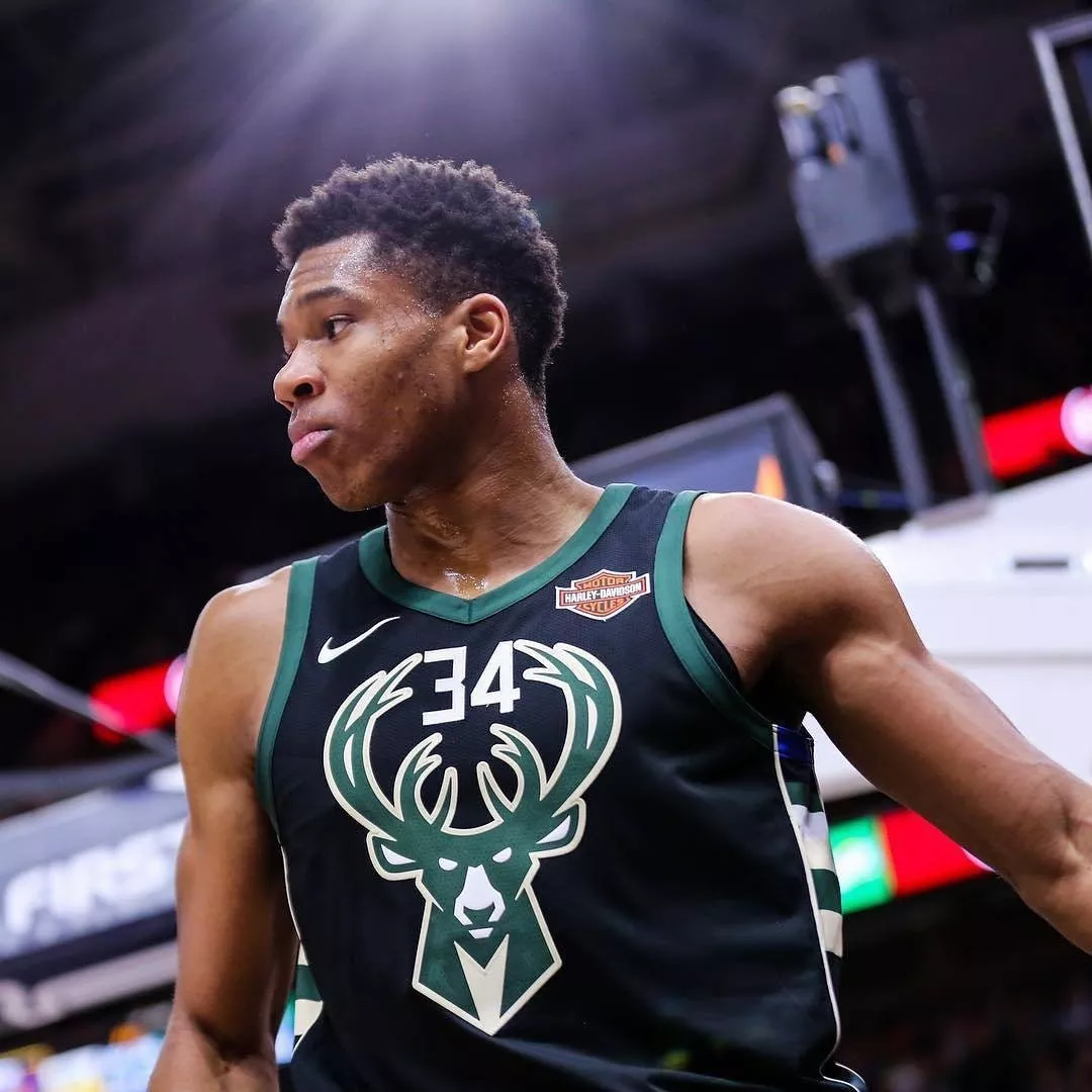 阿斯：卡马文加因肌肉疼痛未能正常训练，他整周都在单独训练（阿斯：卡马文加因肌肉不适未参加合练，本周全程个人训练）