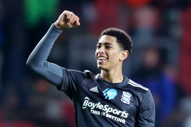 斯玛特：进攻方总是能获得有利的判罚 这对防守方来说非常困难（斯玛特：判罚偏向进攻，防守难上加难）