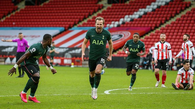 体总：占旭刚任举重摔跤柔道中心主任，王励勤任乒羽中心副主任（体育总局任命：占旭刚出任举摔柔中心主任，王励勤任乒羽中心副主任）