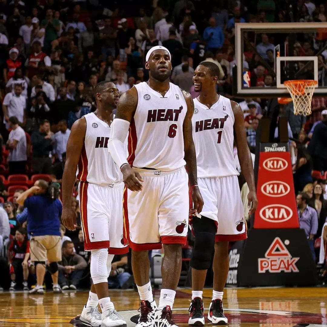 活塞主帅：康宁汉姆已倾尽所有 比赛末段我和他必须更沉稳（活塞主帅：康宁汉姆拼尽全力，关键时刻我和他都需更冷静）