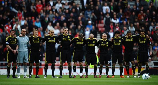 湖人詹姆斯关键封盖锁定胜局（詹姆斯致胜封盖助湖人取胜）