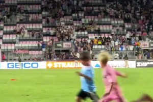 世欧预半场：萨内双响，格纳布里破门，德国4-0斯洛伐克（半场战报：萨内梅开二度，格纳布里建功，德国4-0领先斯洛伐克）