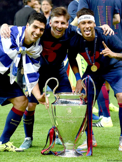 拉菲尼亚：很失望没拿到金球奖，第五名是荣誉但我期望更高（拉菲尼亚：无缘金球遗憾，第五名虽是荣誉，我仍追求更高）