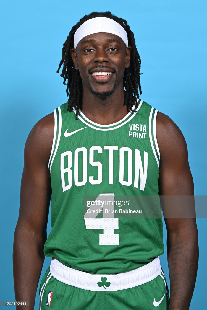 被与梅西比较？伦纳特-卡尔：我不能和他相比，他是我的偶像（被拿来和梅西对比？伦纳特-卡尔：不敢同日而语，他是我的偶像）