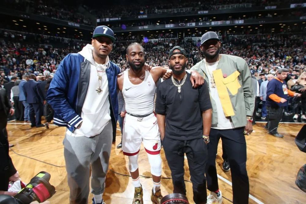 球迷比赛期间骂尤文踢得太烂，斯帕莱蒂回击：你们想怎样？（比赛中球迷怒斥尤文表现糟糕，斯帕莱蒂回怼：你们还想要什么？）