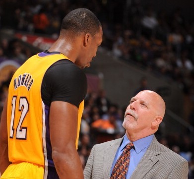 萨索洛客场3-0亚特兰大，贝拉尔迪2球1助当选全场最佳球员（萨索洛客场三球零封亚特兰大，贝拉尔迪2射1传荣膺全场最佳）