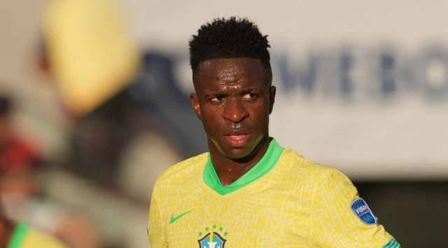 布兰卡揭秘伊布转会巴萨内幕，埃托奥加5000万促成交易（布兰卡披露伊布加盟巴萨内情：埃托奥+5000万促成交易）