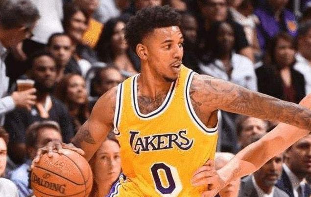 日职联半场：植中朝日、拉唐破门，横滨水手1-1大阪樱花（J1半场：植中朝日与拉唐先后建功，横滨水手暂1-1大阪樱花）