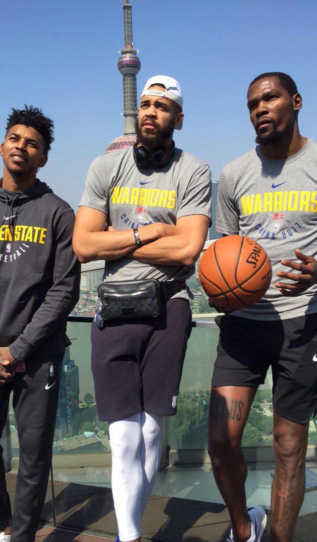 英超战报：沃特金斯、范黑克均双响，布莱顿3-4阿斯顿维拉（英超综述：沃特金斯与范黑克梅开二度，维拉4-3客胜布莱顿）