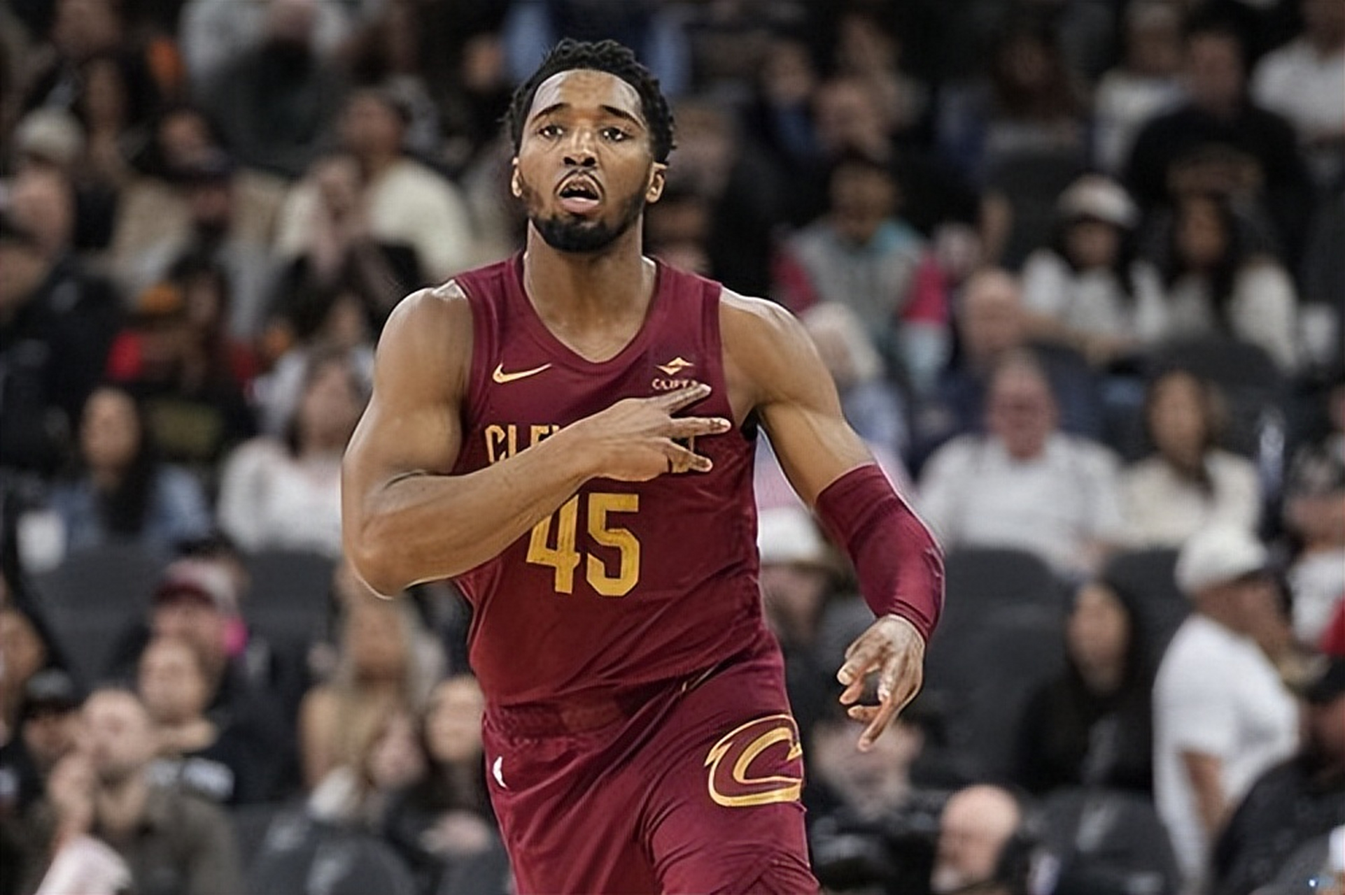 库里身穿阿贾·威尔逊的Nike A’ONE球鞋热身（库里热身穿阿贾·威尔逊签名款Nike A’ONE球鞋）