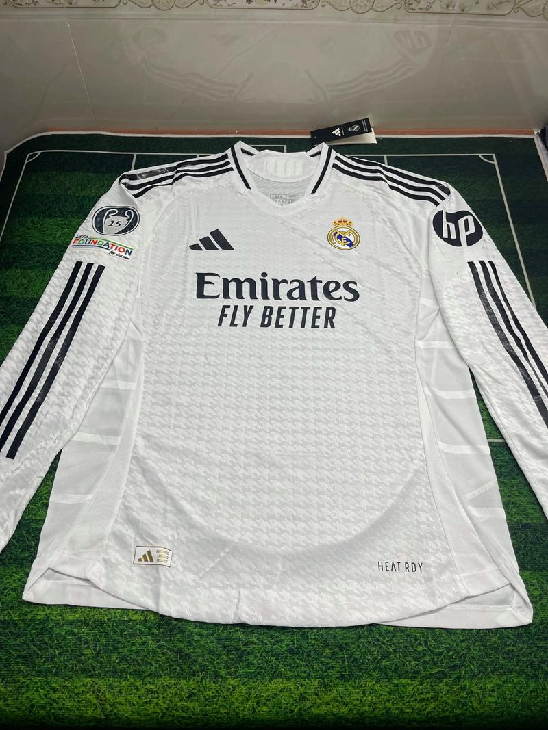 玉昆外援奥斯卡在老家开车时车辆突然起火，好在人没事（玉昆外援奥斯卡在老家驾车时突遇车辆起火，所幸人平安无恙）