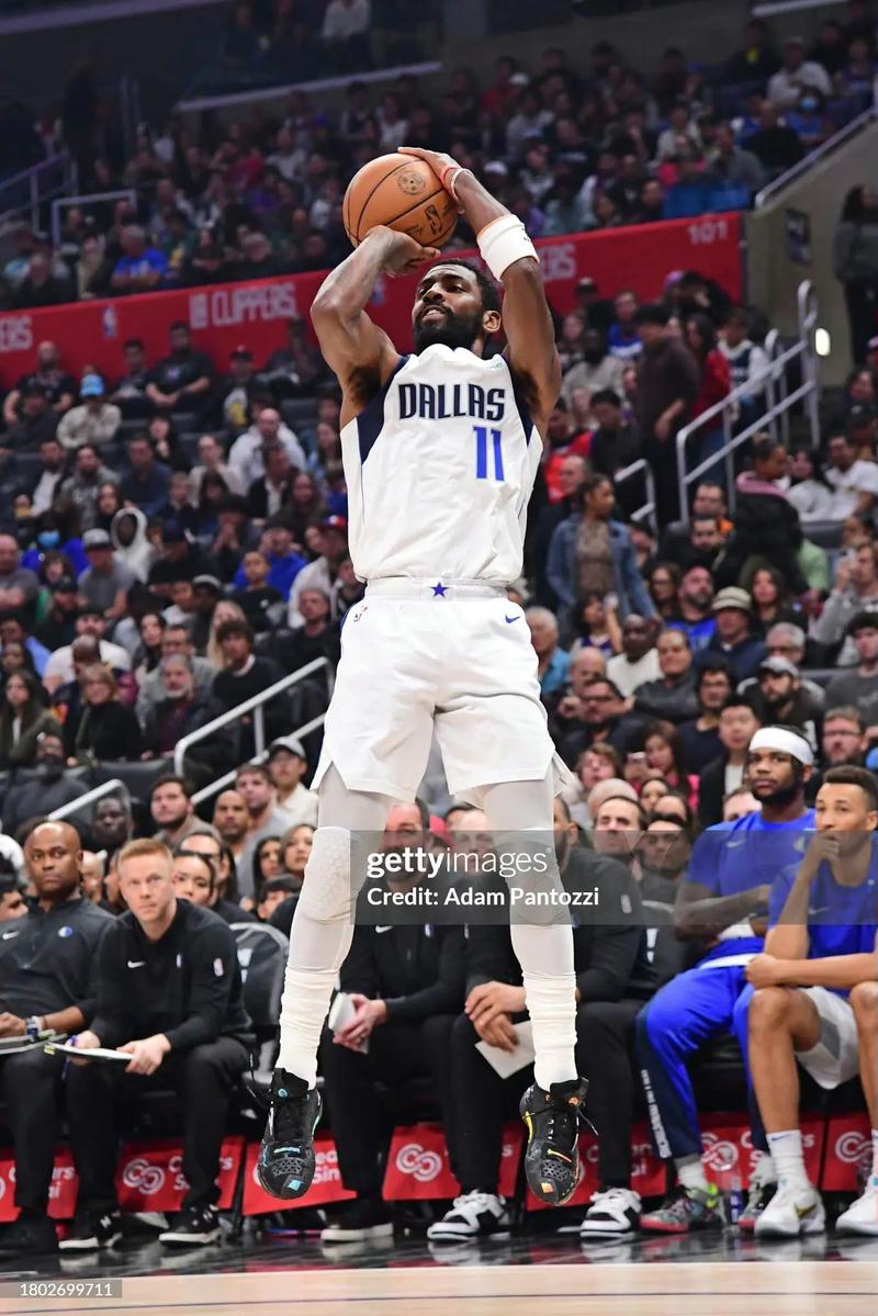 名记：本·西蒙斯暂别NBA生涯，成为船队老板开始职业钓鱼（名记：本·西蒙斯暂时离开NBA，改行做钓鱼船队老板进军职业垂钓）