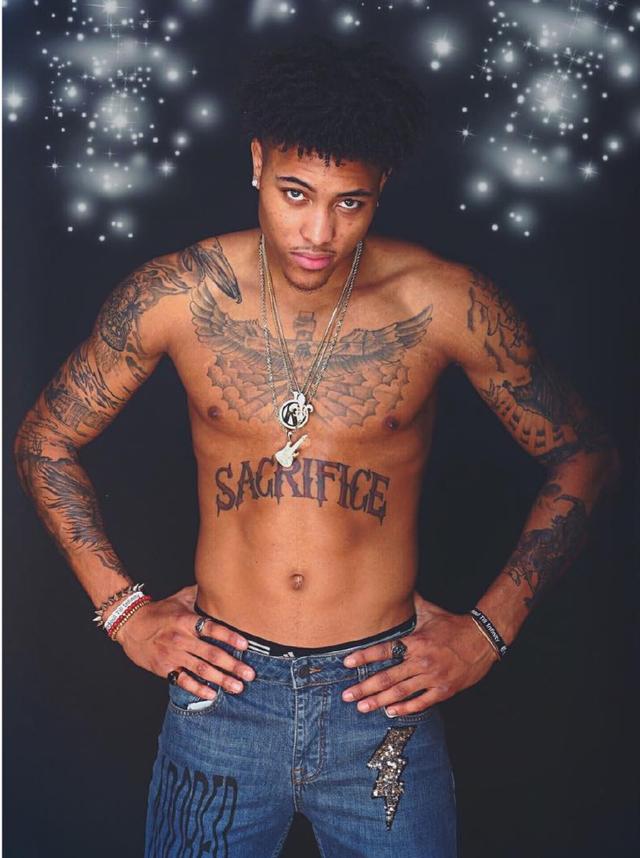 国脚关键进球助球队晋级淘汰赛（国脚关键破门，球队闯入淘汰赛）