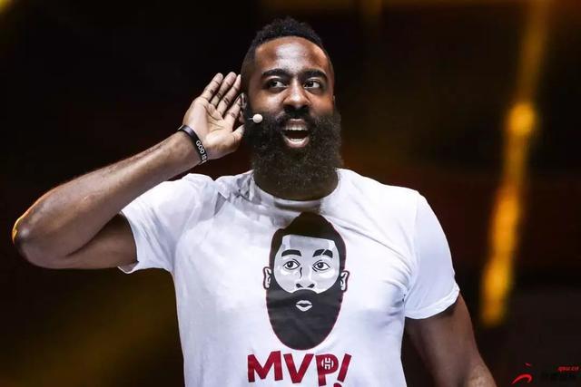 亚特兰大2-0佛罗伦萨，奥迪隆破僵，卢克曼建功（亚特兰大2比0佛罗伦萨：奥迪隆先拔头筹，卢克曼锁定胜局）