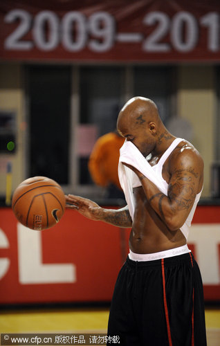 赫伊森：在皇马表现不好会遭到批评并恐慌，但单场不决定一切（赫伊森：皇马若发挥不佳会被批评也会紧张，但一场球并非定论）