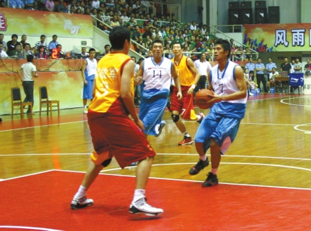 议起复盘｜快船攻防两端的进步——全员发挥，科林斯和大洛佩斯的作用，（复盘快船攻防升级：全队齐发力，科林斯与大洛佩斯的关键作用）