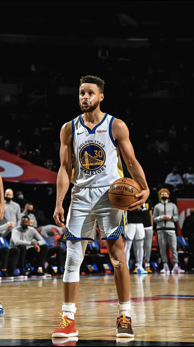 埃尔切名宿：我当年边踢边养应对耻骨炎，亚马尔伤势并未恶化（埃尔切传奇：当年我带伤边踢边养对抗耻骨炎，亚马尔伤情未加重）