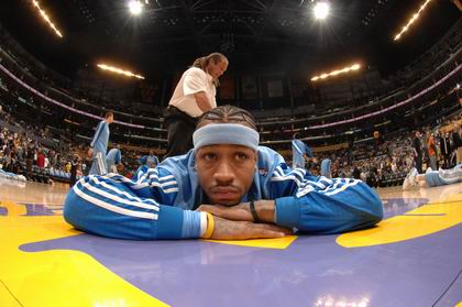 随着马刺117-102三杀雷霆，碾压卫冕冠军，NBA最新积分榜出炉：西部变天！（马刺117-102完成对雷霆三连杀，卫冕冠军遭碾压，NBA最新积分榜公布：西部格局大洗牌）