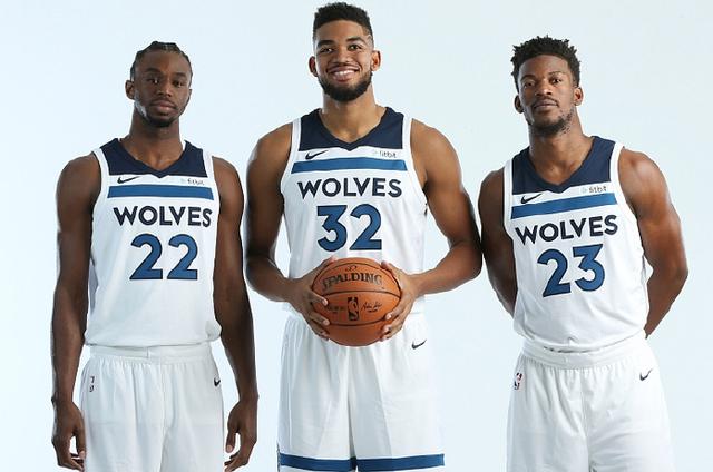 北青：吴启鹏因伤已经离开U22男足，李新翔也受到伤病困扰（北青：U22男足遭伤病困扰，吴启鹏因伤离队，李新翔亦受影响）